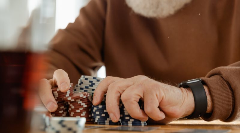5 Things Crypto Trading and Poker Have in Common
